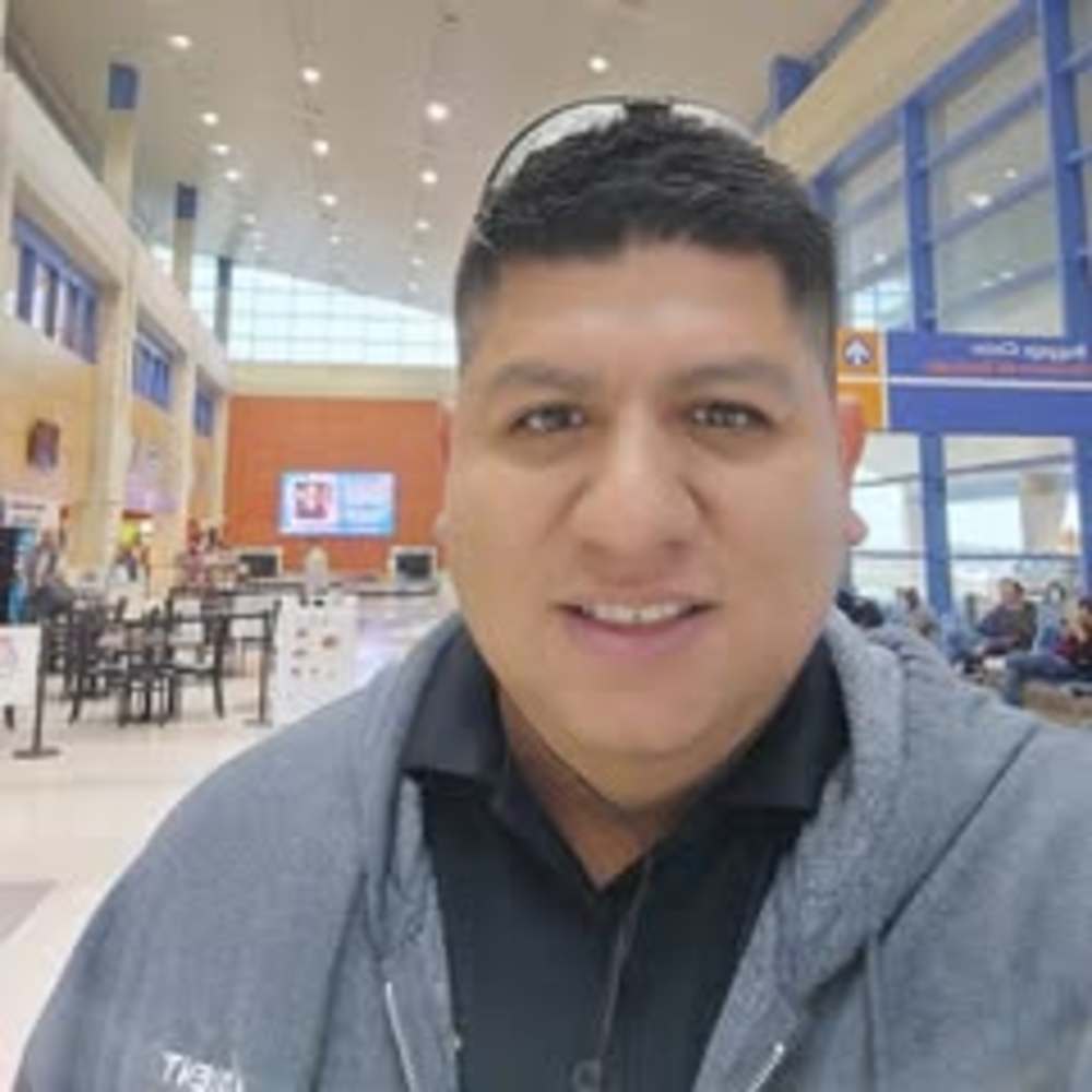 Meet your Posher, Luis